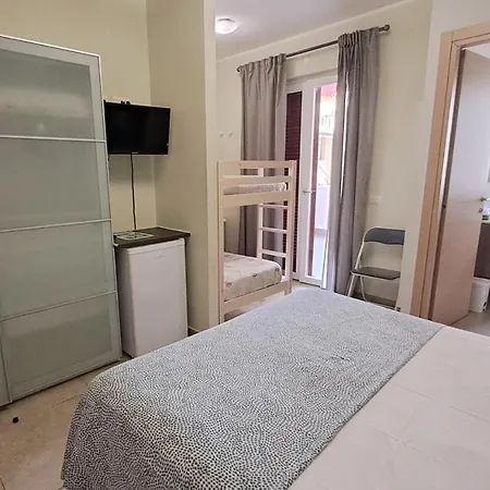בית הארחה Roma Express 3*