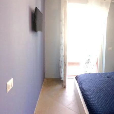 בית הארחה Roma Express לדיספולי